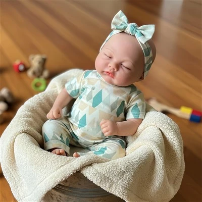 Meadow — 12-tolline Sleeping Reborn Baby Doll